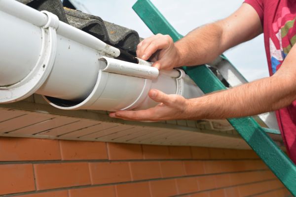 Cost of Large Gutter Repair in Powhatan